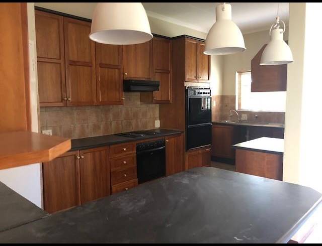 3 BEDROOM PROPERTY TO RENT IN MORELETAPARK